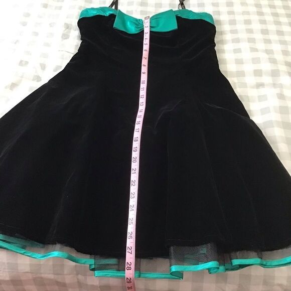 Joseph Ribkoff black velvet strapless ruffle tulle dress crinoline fit & flare 8 - Picture 13 of 16